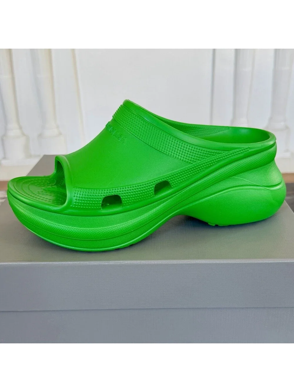 NIB $625 Balenciaga X Crocs Green Pool Slide Sandals Sneaker Designer 42/9